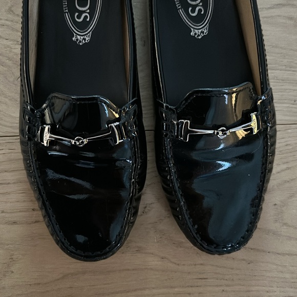 Tod’s Patent Leather Driving Moccasin - Picture 3 of 6